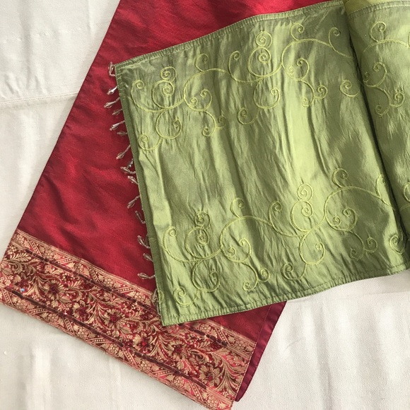 🎉 Table Scarf/Runners Bundle - Picture 1 of 8